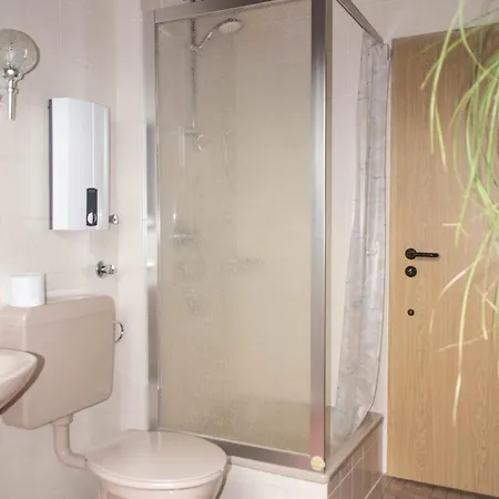 Rauber Marie Theres *