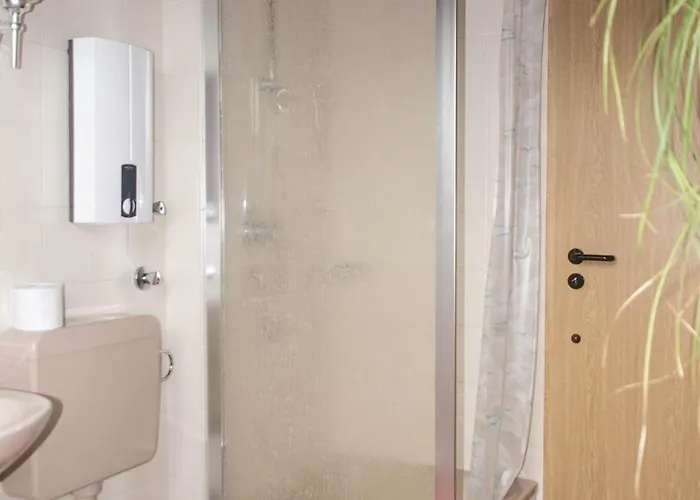 Rauber Marie Theres *